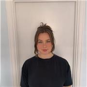 Professeur natif d'anglais avec deux ans d'expérience. J'offre les cours d'anglais pour les enfants et adultes en télétravail.